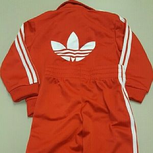 worn Adidas jogging suit 18 to 24mths